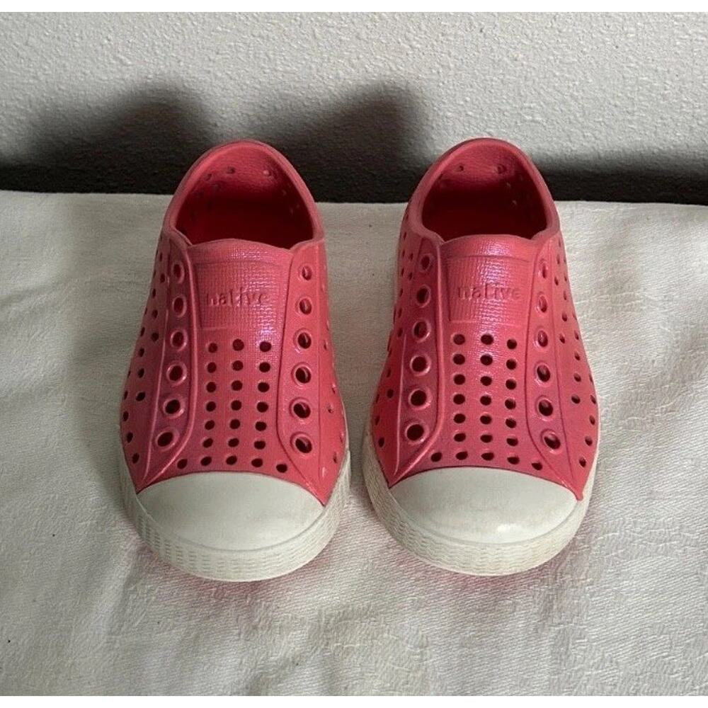Native Shoes Kids Jefferson Shiny Pink Rubber Slip On Waterproof Girls Size 6